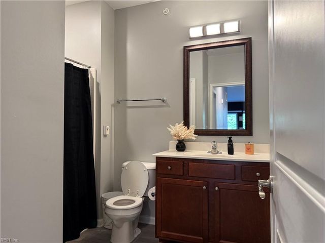 4332 Hillingdon Bnd Apt 208, Chesapeake, VA 23321