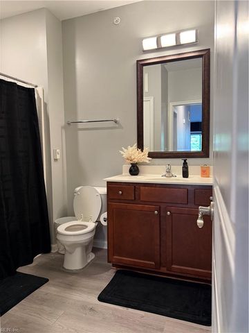 4332 Hillingdon Bnd Apt 208, Chesapeake, VA 23321
