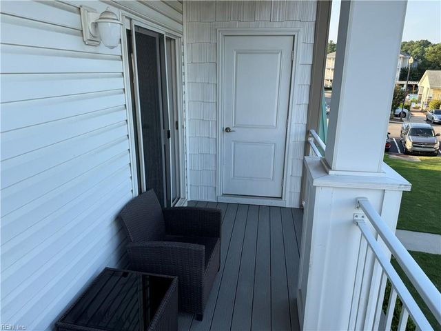 4332 Hillingdon Bnd Apt 208, Chesapeake, VA 23321