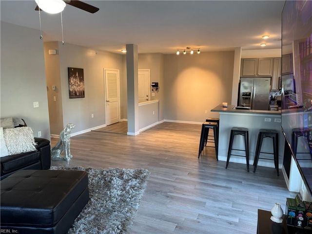 4332 Hillingdon Bnd Apt 208, Chesapeake, VA 23321