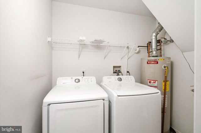 56 GOLDFINCH DR, Hamilton, NJ 08690