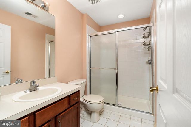 56 GOLDFINCH DR, Hamilton, NJ 08690