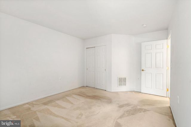 56 GOLDFINCH DR, Hamilton, NJ 08690