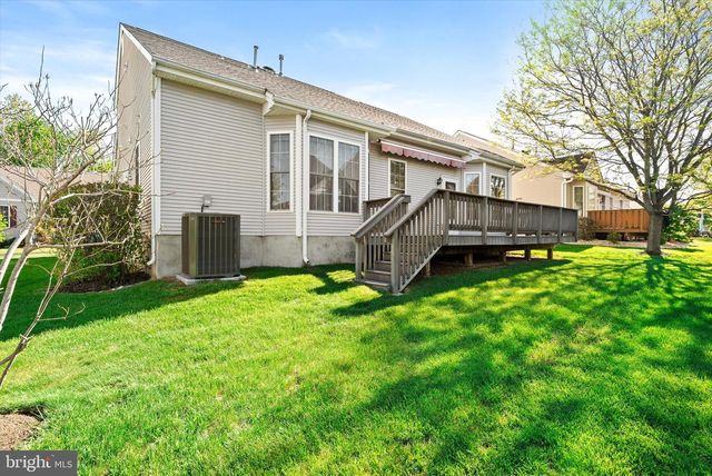 56 GOLDFINCH DR, Hamilton, NJ 08690