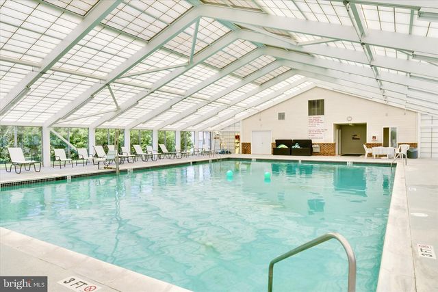 56 GOLDFINCH DR, Hamilton, NJ 08690