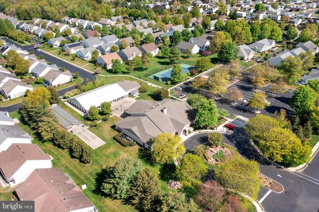 56 GOLDFINCH DR, Hamilton, NJ 08690