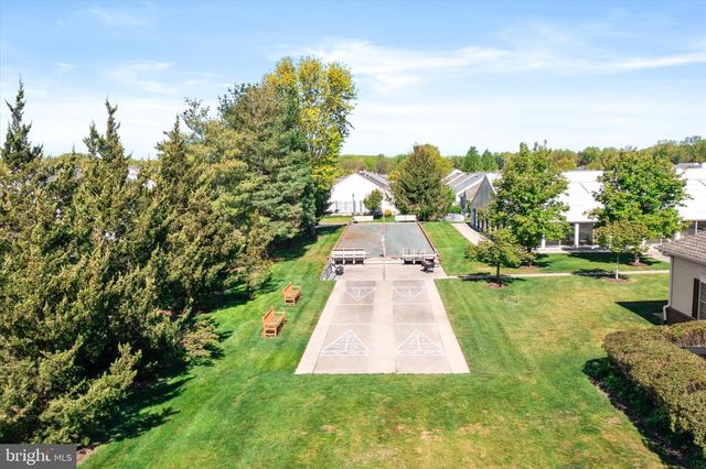 56 GOLDFINCH DR, Hamilton, NJ 08690