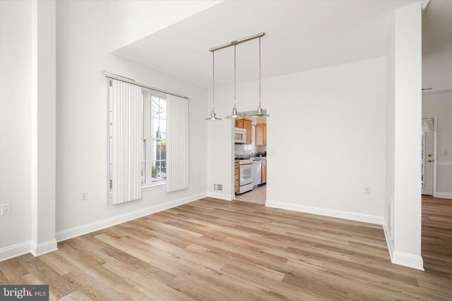56 GOLDFINCH DR, Hamilton, NJ 08690