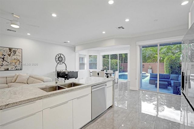 453 SW 5th Avenue, Fort Lauderdale, FL 33315