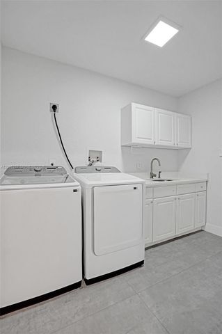 453 SW 5th Avenue, Fort Lauderdale, FL 33315