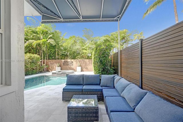 453 SW 5th Avenue, Fort Lauderdale, FL 33315