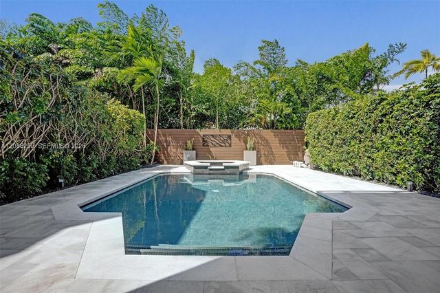 453 SW 5th Avenue, Fort Lauderdale, FL 33315