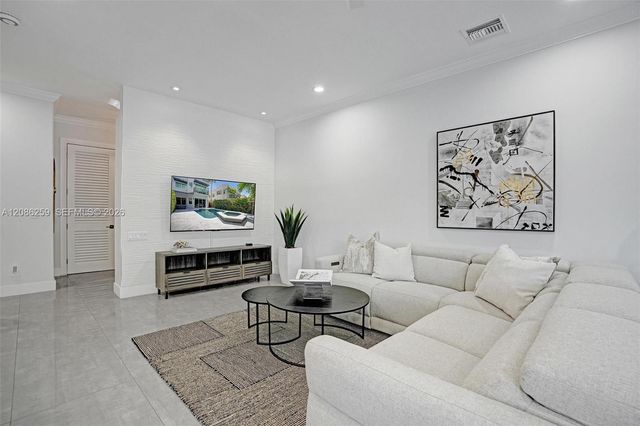453 SW 5th Avenue, Fort Lauderdale, FL 33315