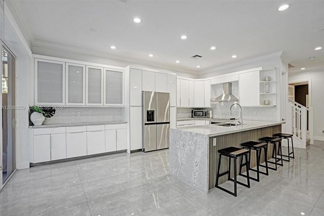 453 SW 5th Avenue, Fort Lauderdale, FL 33315