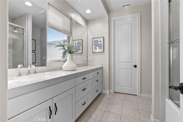 10 Shadybend, Irvine, CA 92602