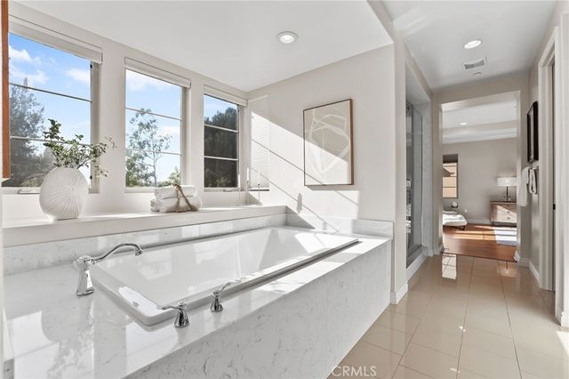 10 Shadybend, Irvine, CA 92602