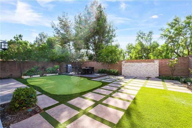 10 Shadybend, Irvine, CA 92602