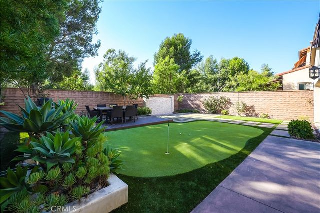 10 Shadybend, Irvine, CA 92602