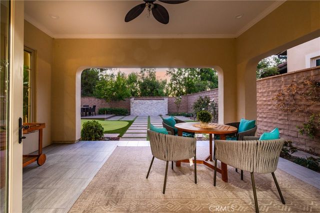 10 Shadybend, Irvine, CA 92602