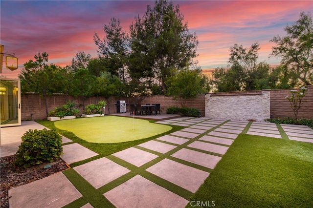 10 Shadybend, Irvine, CA 92602