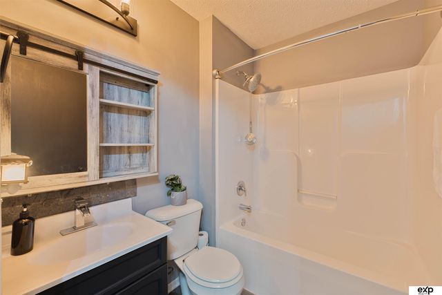 2397 Avenue M Way, Council Bluffs, IA 51501