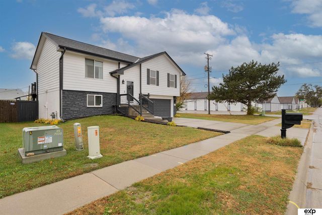 2397 Avenue M Way, Council Bluffs, IA 51501