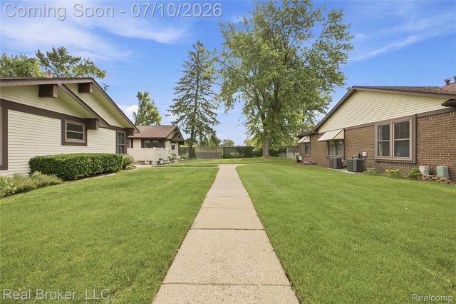 40424 Newport Drive 73, Plymouth Charter Township, MI 48170