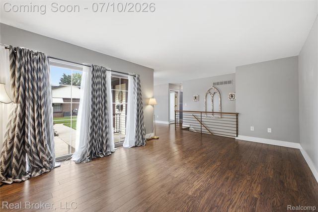 40424 Newport Drive 73, Plymouth Charter Township, MI 48170