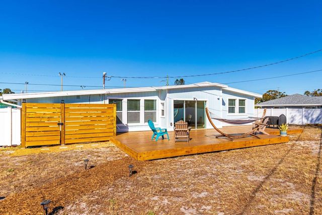 2110 ALCAZAR WAY S, St Petersburg, FL 33712