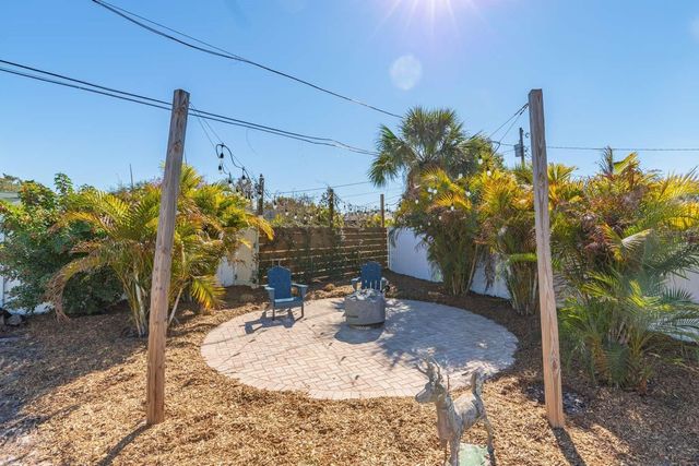 2110 ALCAZAR WAY S, St Petersburg, FL 33712