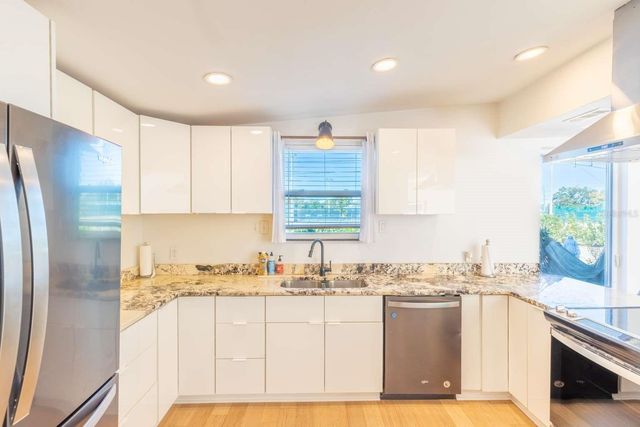 2110 ALCAZAR WAY S, St Petersburg, FL 33712