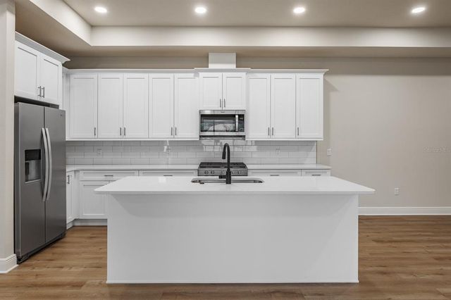 2569 MARIO WAY, Clearwater, FL 33761