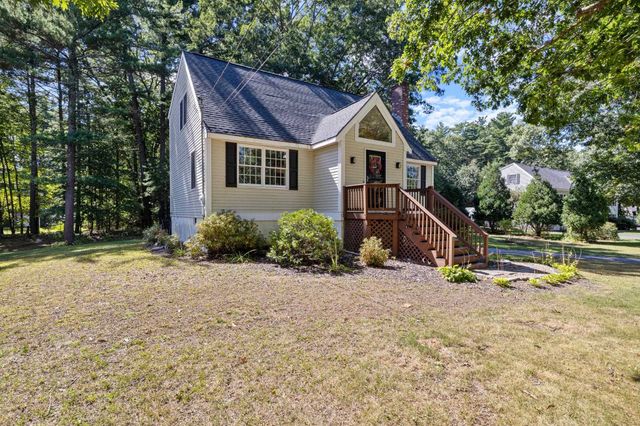 8 Dandiview Acres, Seabrook, NH 03874