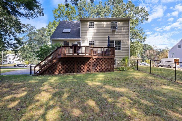 8 Dandiview Acres, Seabrook, NH 03874