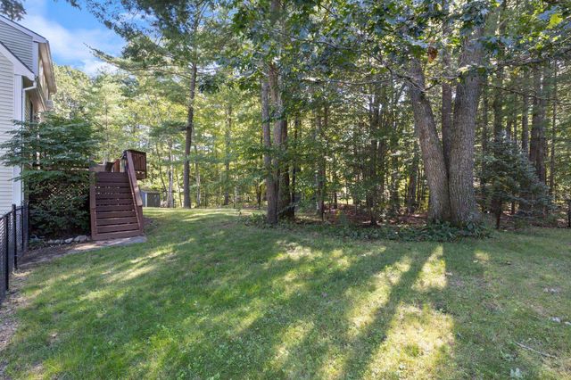 8 Dandiview Acres, Seabrook, NH 03874
