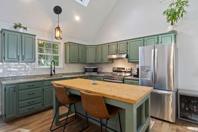 8 Dandiview Acres, Seabrook, NH 03874