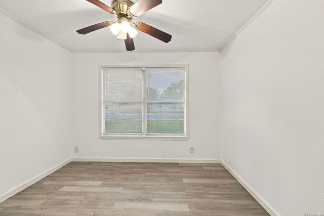 103 CHADWICK DR, San Antonio, TX 78227