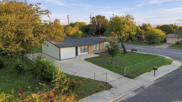 103 CHADWICK DR, San Antonio, TX 78227