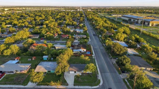 103 CHADWICK DR, San Antonio, TX 78227