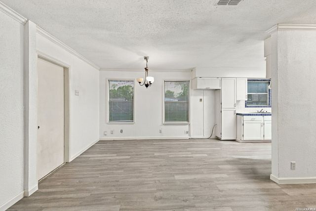 103 CHADWICK DR, San Antonio, TX 78227