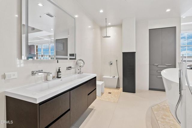 1850 Industrial Street 211, Los Angeles, CA 90021