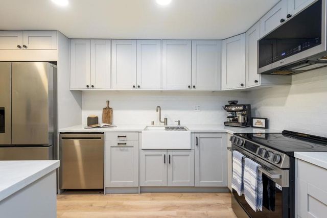 1100 Sharon Park Drive 13, Menlo Park, CA 94025