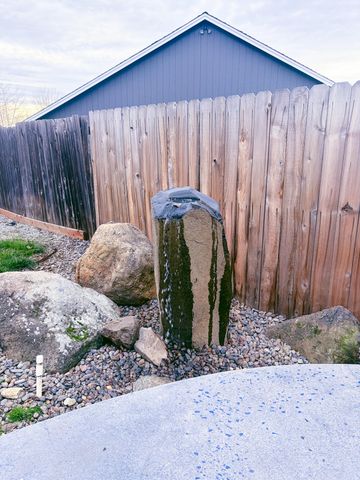 1017 Havenwood Drive, Eagle Point, OR 97524