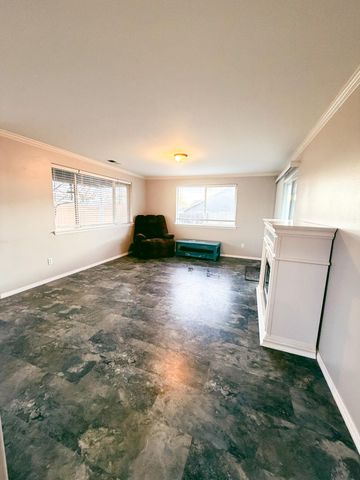 1017 Havenwood Drive, Eagle Point, OR 97524