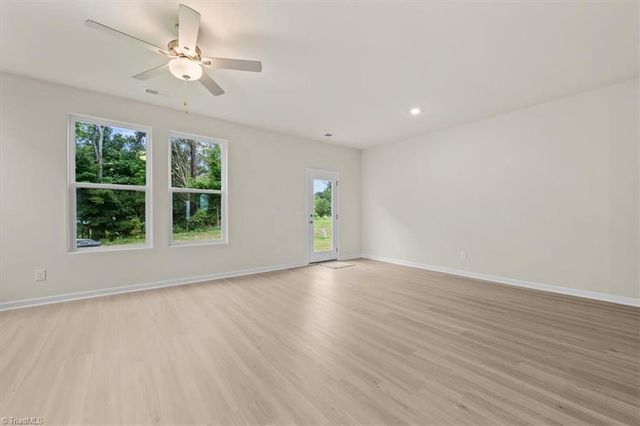 2118 Willow Glen Drive, Graham, NC 27253