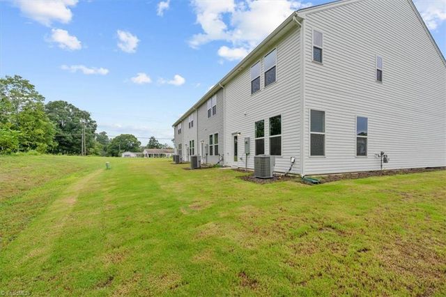 2118 Willow Glen Drive, Graham, NC 27253