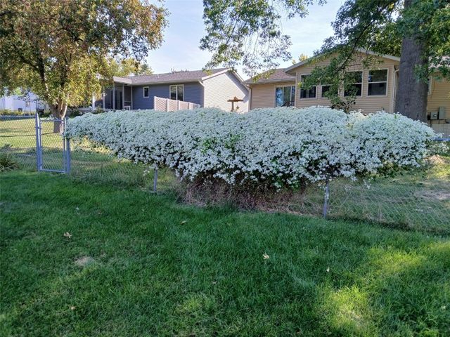 1688 17th Ave, Marion, IA 52302