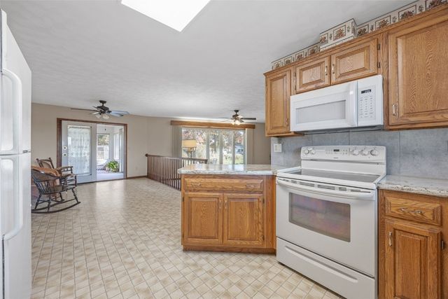 1688 17th Ave, Marion, IA 52302