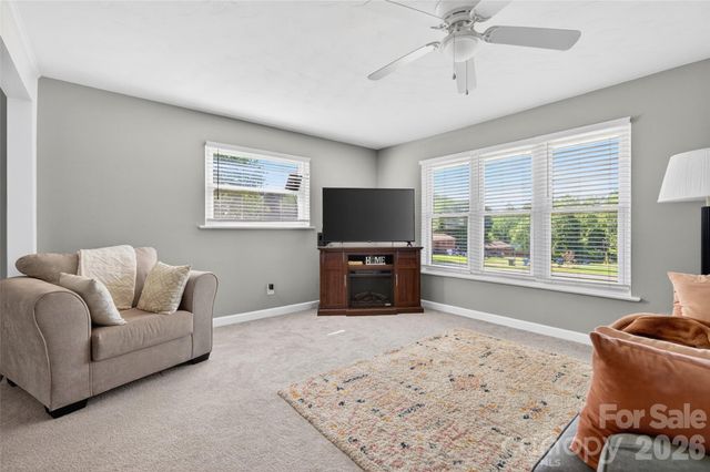 1771 24th Avenue Court NE, Hickory, NC 28601