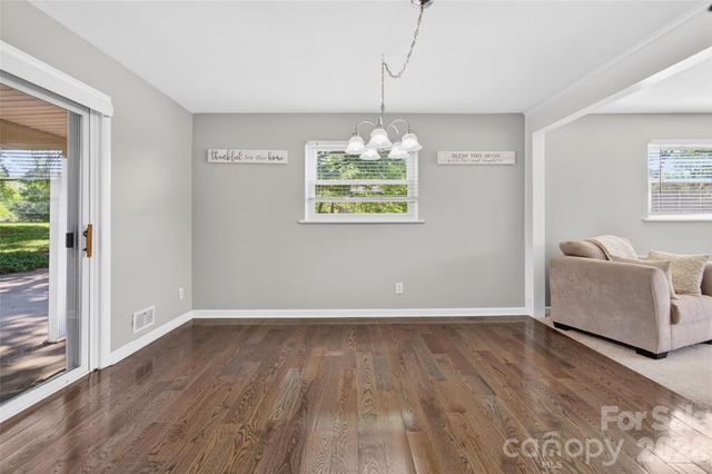 1771 24th Avenue Court NE, Hickory, NC 28601